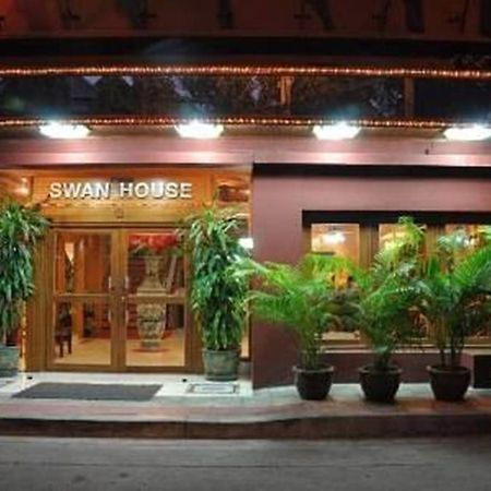 Swan Hotel Bangkok Exterior foto